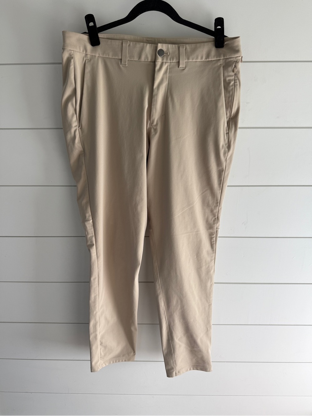 lululemon athletica Men's Stretch Chino Pants in Light Beige